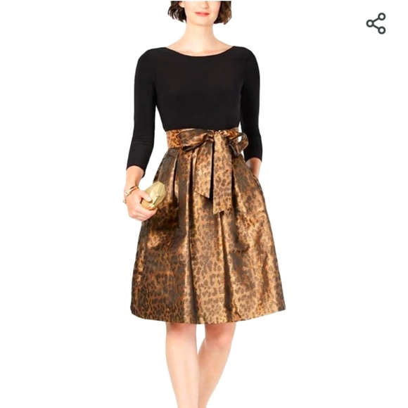 BNWOT Size 24W Jessica Howard cocktail Dress with gold designs - Picture 1 of 12